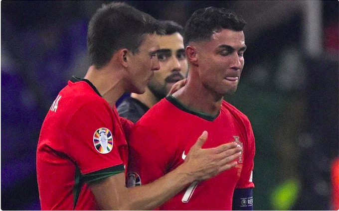 Ronaldo đá hỏng phạt đền trước Slovenia trong hiệp phụ, nhưng Bồ Đào Nha vẫn may mắn vào tứ kết EURO 2024